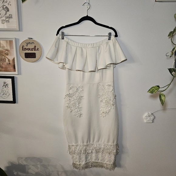 Elegant Off-Shoulder White Dress with Lace Applique & Fringe Detail - Picture 1 of 10